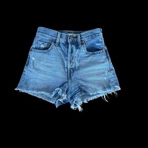 Levis Rib Cage Jean Shorts in Bernal Frost Light Wash.